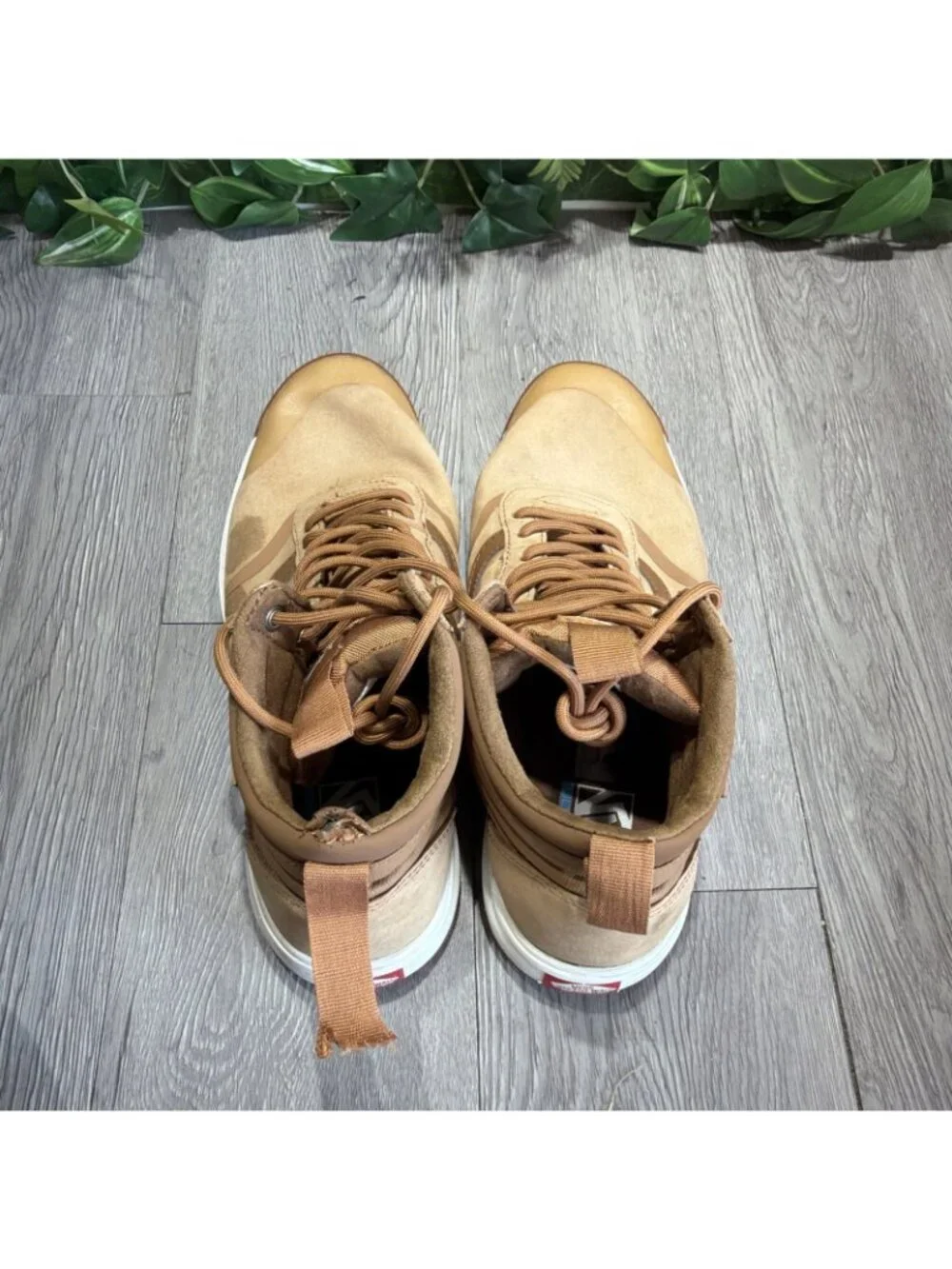 VANS UltraRange Hi DL MTE, Mens Sz 11 Chipmunk Marshmallow